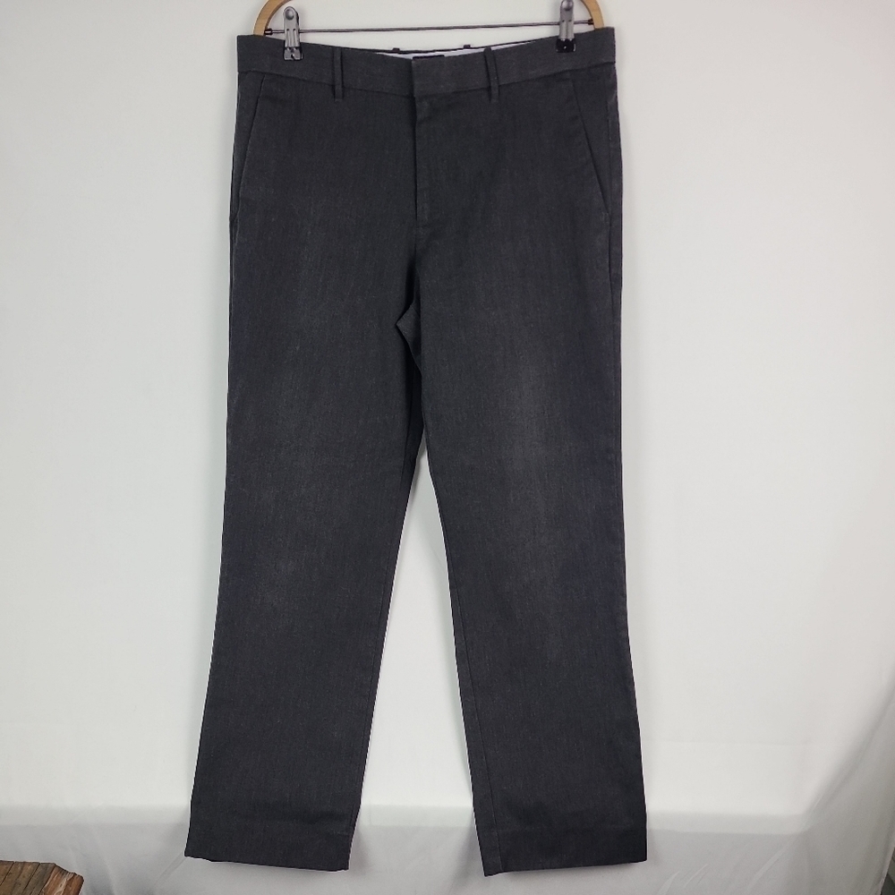 Gap Khakis Tailored Straight Fit Dress Pants. 36/31 Gray Preppy Business Formal
